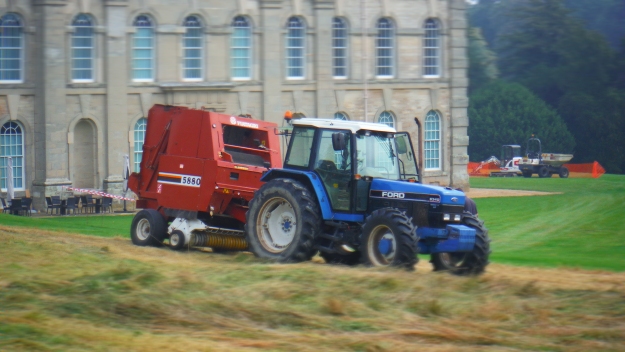 Tractor+Baling_Compton+Verney_Gary+Webb_William+Morris+Meadow